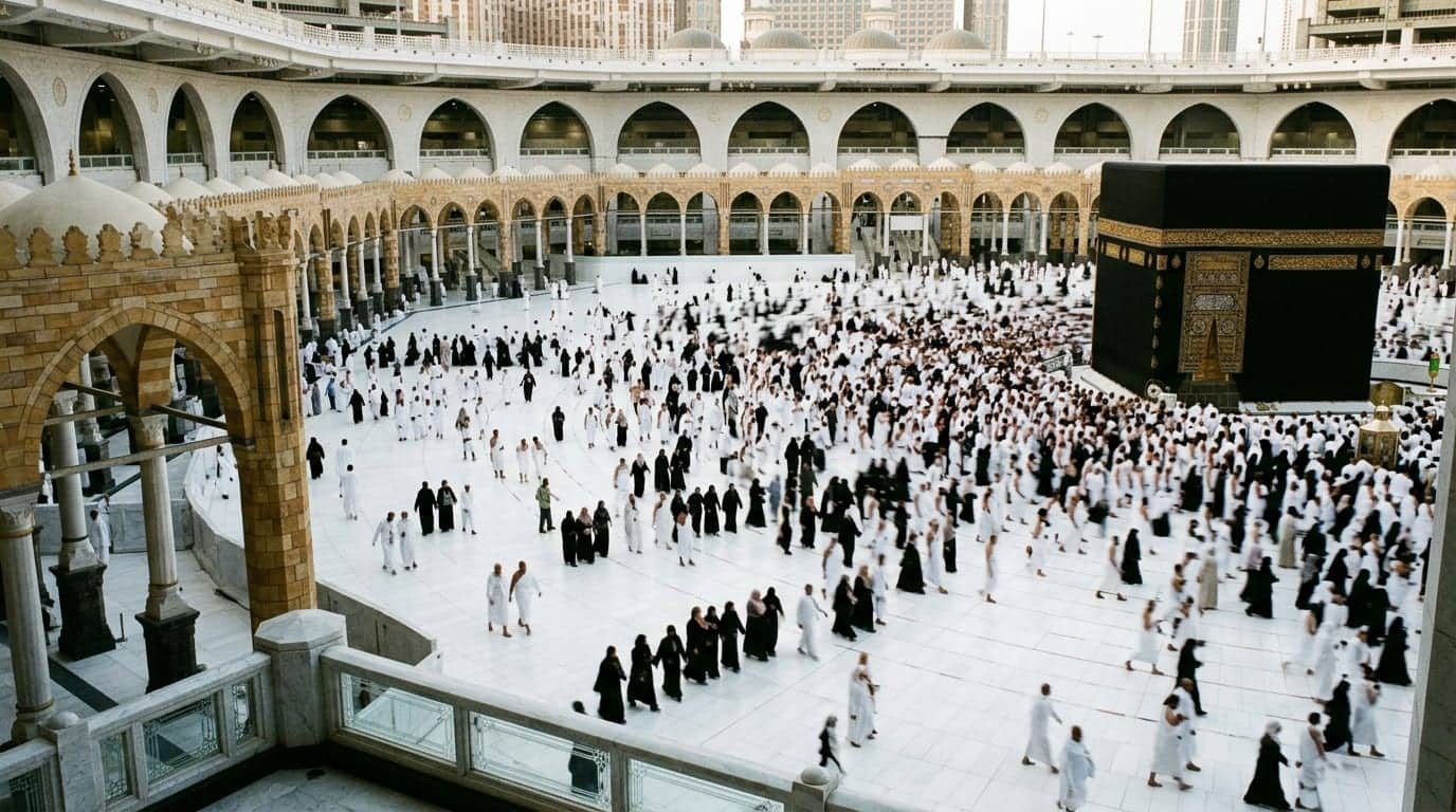 Üst kattan mataf alanı ve tavaf eden kalabalık